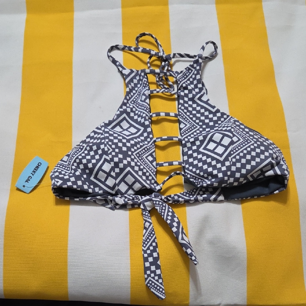 NWT #CUPSAY Swim Geometric Ladder-Front Bikini Top - Gray & White
